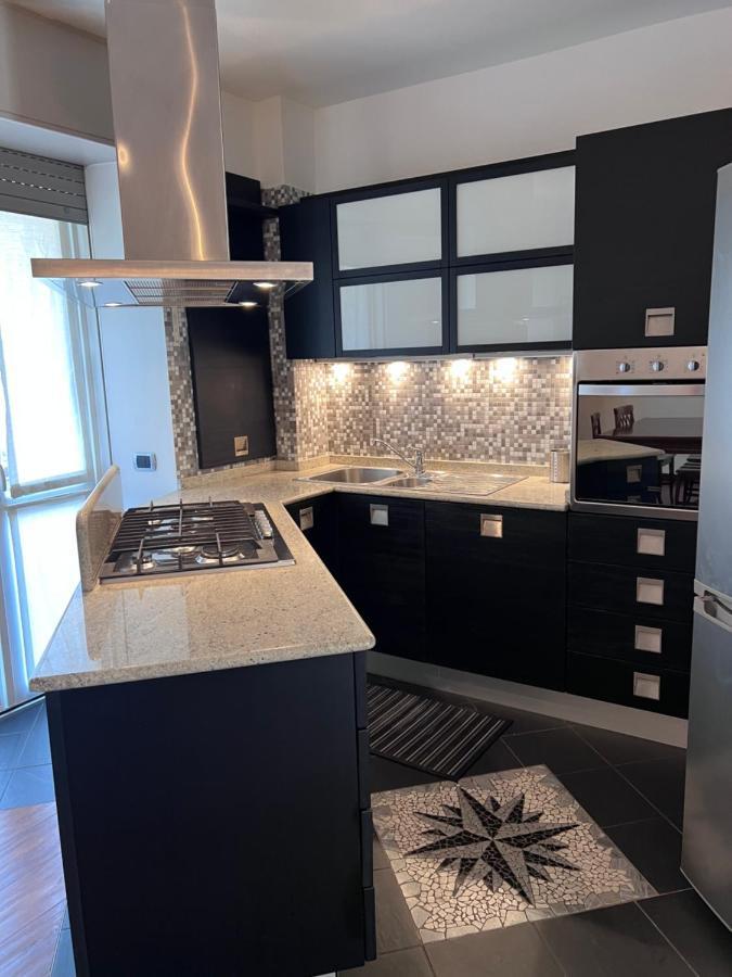 Casa Vacanze Attico Sul Lago Di Lecco, A Due Passi Dal Centro Con Posto Auto Kültér fotó